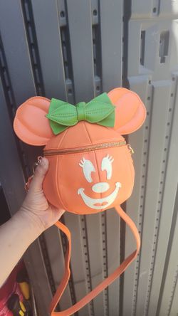 Minnie Mouse pumpkin crossover bag