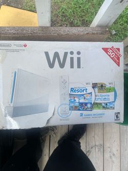 Nintendo Wii Console Bundle with Wii Sports & Resort