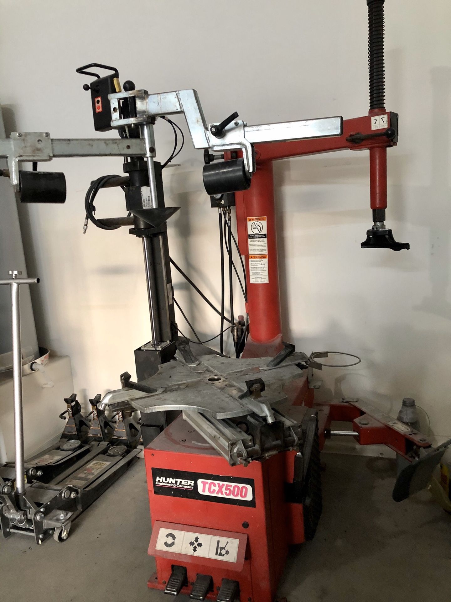 Hunter TCX500 Tire Changer for Sale in Peoria, AZ OfferUp