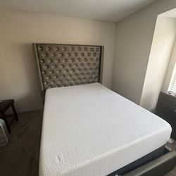 Queen Sized Bed Plus Mattress & Box Spring 