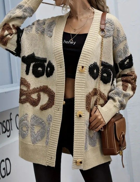 Elegant Letter Print V-Neck Knitted  Button-Up Cardigan