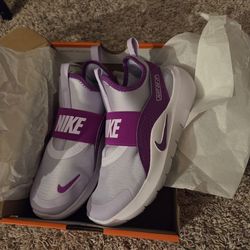 Nike Kids Shoes Size 3Y