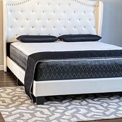 Brand New White King Size Leather Tuffed Bed Frame With New Mattress/Fast Delivery