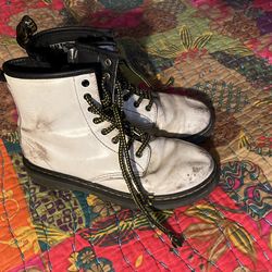 Doc Martens, Kids Size 3, White