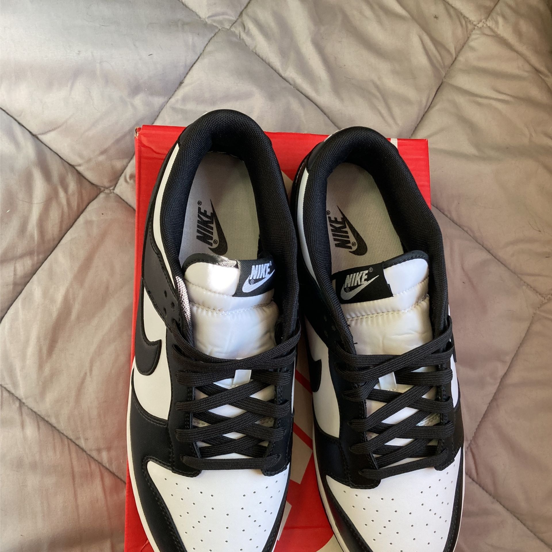 Nike Dunk Low Pandas Size 12
