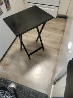 Blk single tv stand