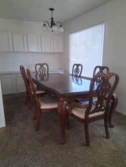 Kitchen table