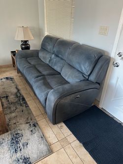 Sofa - duel recliner, 3 seats