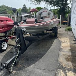 1978-16’ Fiberglass Bass Boat And Trailer