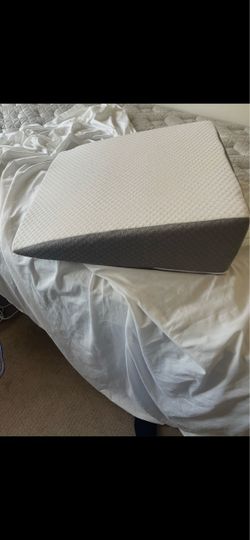 Wedge pillow