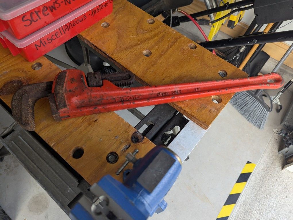 Pipe Wrench