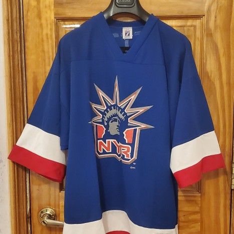 LOGO 7 Vintage NYR Wayne Gretzky 99 NHL Jersey shirt XL Vintage 90s Unisex New  York Rangers Statue of Liberty Round neck Long sleeves Blue polyeste for  Sale in Brooklyn, NY - OfferUp