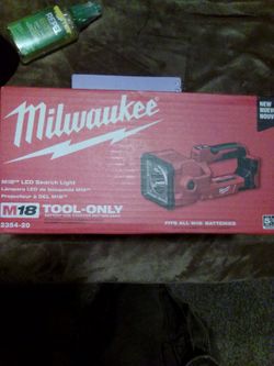 Milwaukee M18 Flood Light 