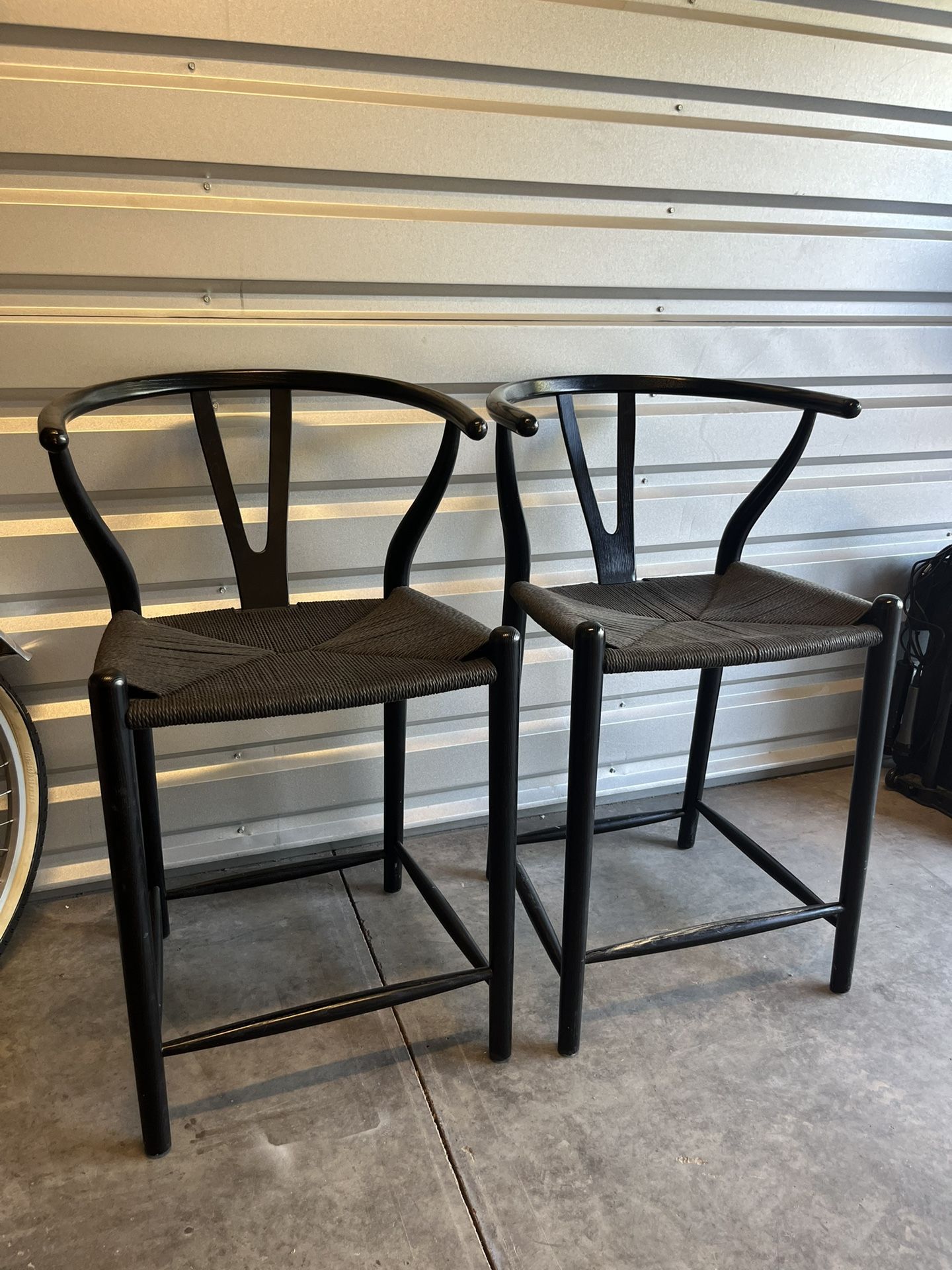 Bar/counter Stools/chairs