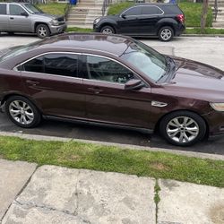 2010 Ford Taurus