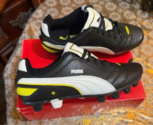 Puma youth 2 1/2 Soccer Cleats Black White Yellow