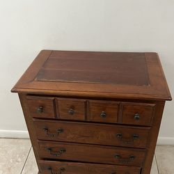 BIG NIGHTSTAND DRESSER