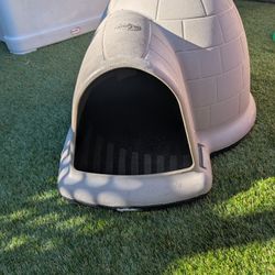 Small Dog Igloo 