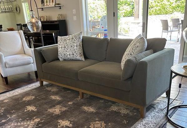New Thomasville Mokena Sleek Sofa with Hidden Storage Compartments Under Seat Cushions