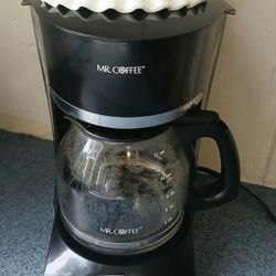 Mr. Coffee 12-Cup Programmable Coffee Maker & 20 Coffee Filters 