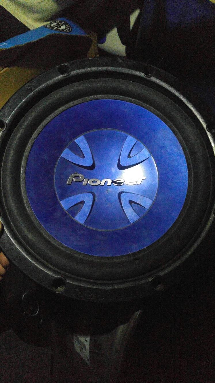 Pioneer 12 inch sub
