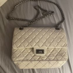White Quilted Aged Leather Reissue 2.55 Classic 227 Double Flap Bag 