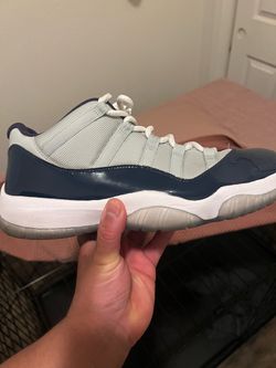 Jordan 11 Retro Low Georgetown