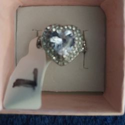 Brand New Silver Heart Ring Size 7