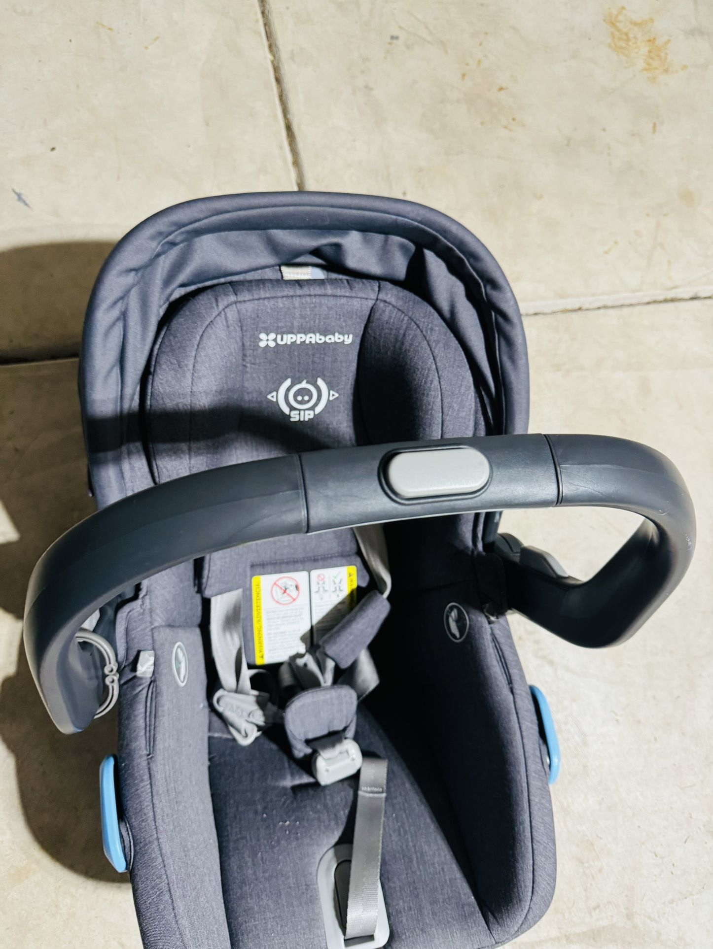 Uppa Baby Car Seat And Bases