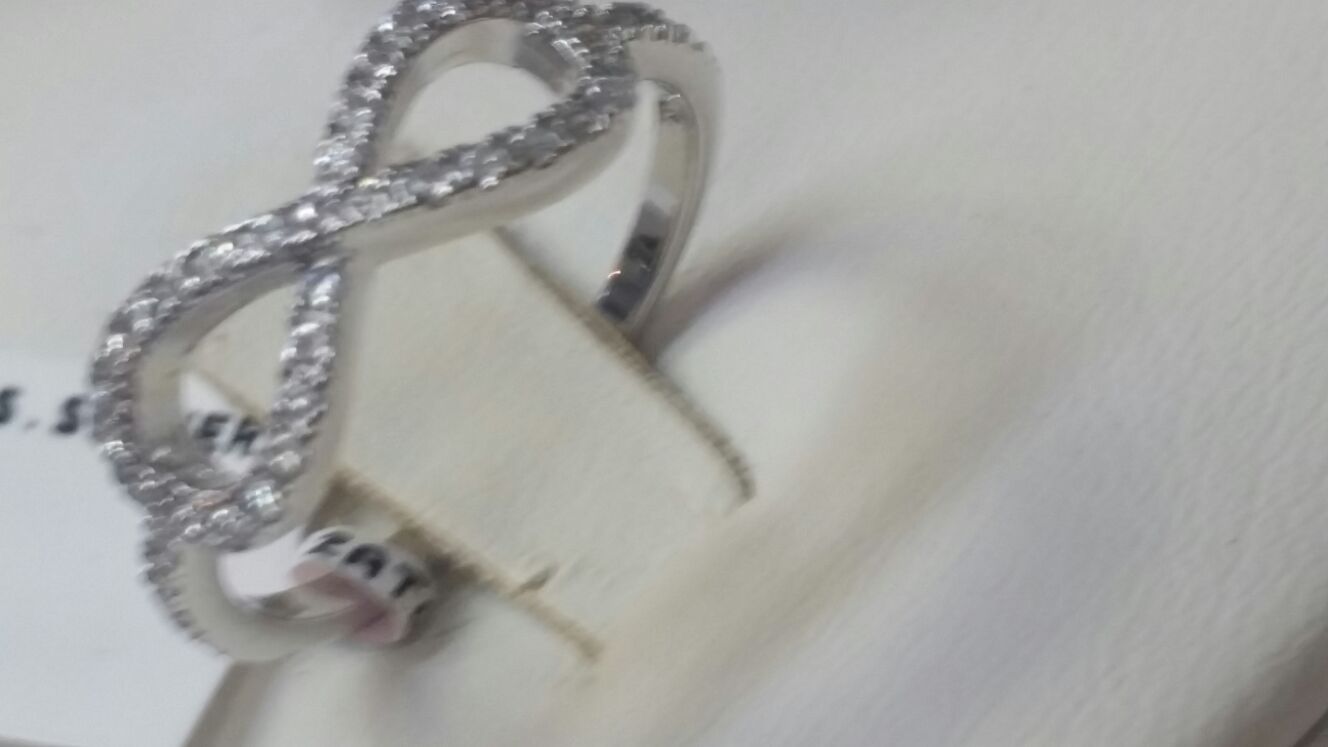 Sterling silver ring... size 7