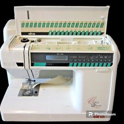 Elna QUILTER'S DREAM Sewing Machine In Fantastic Condition!