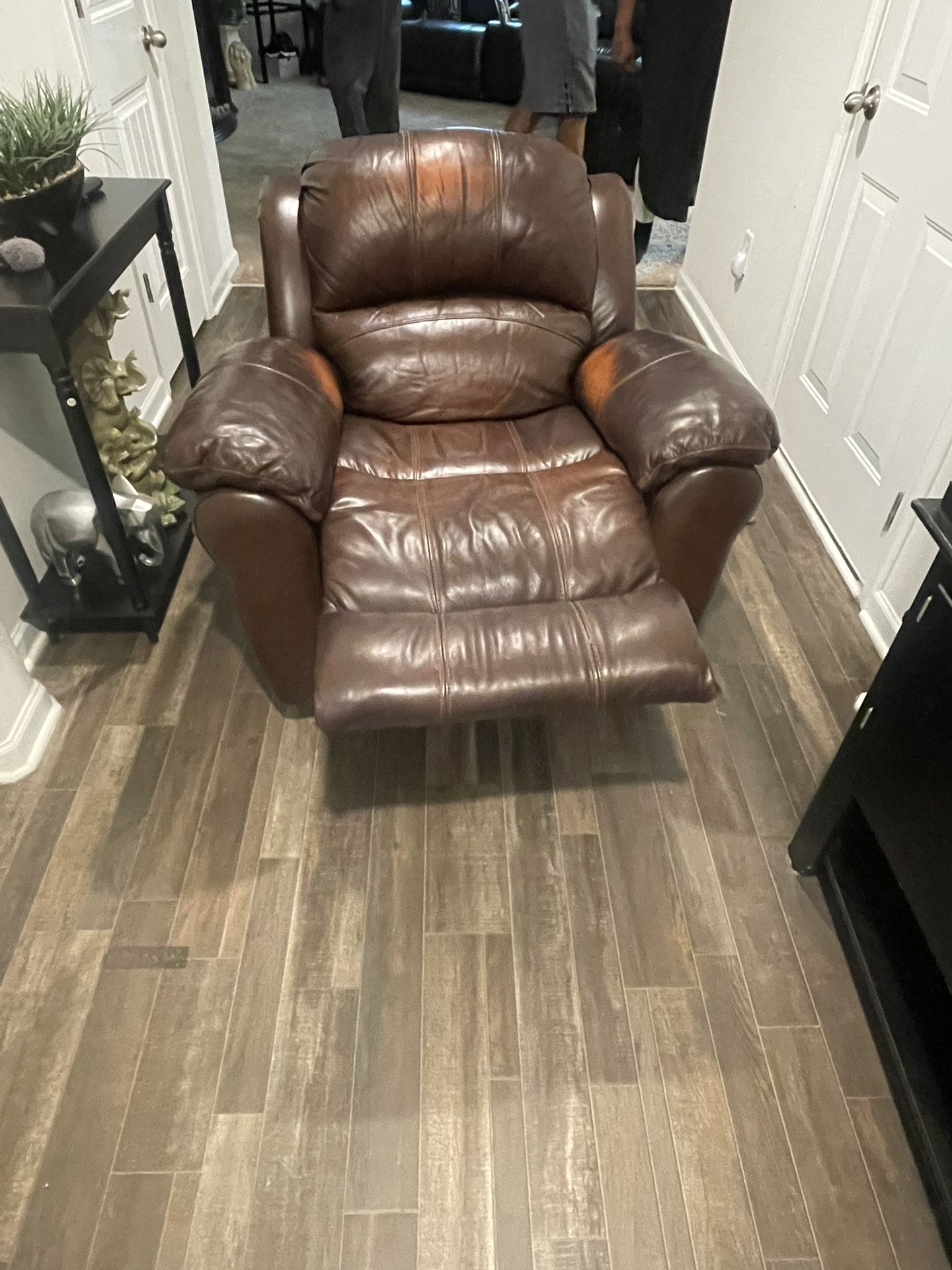 Recliner Chair 