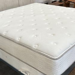 Lovely KING 🌟💜MATTRESS 🌟💜AND BOX 🌟💜SPRING 