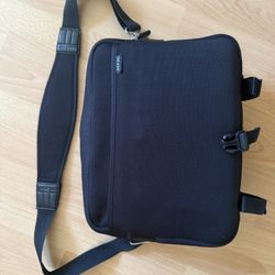 UNDFIND One Bag 13” Laptop and Camera Bag