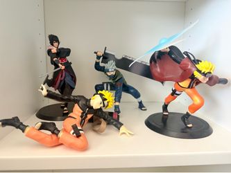 Naruto figures bundle of 4