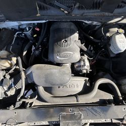 Vortec 4.8L V8 Engine From 2004 GMC Sierra 1500 – Runs Strong