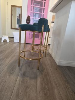 2 Bar Stool