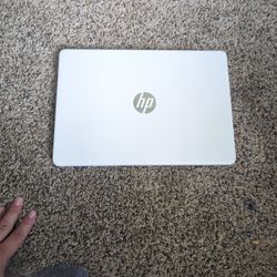 HP Laptop 14-dq0040nr Intel Celeron N4120 4gb, 64gb eMMC, Win 11, White

