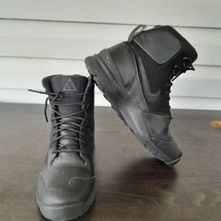 Nike Stasis Men's Size 9 Boots Shoes Black Leather for Sale in Frostproof, FL - OfferUp