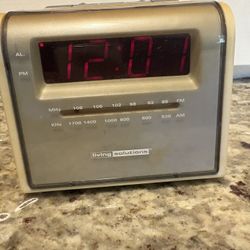  Own a Piece of Nostalgia: Working Vintage Living Solutions Cube Clock Radio for Collectors & Props! ✨