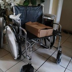 DRIVE OVERSIZED WHEELCHAIR 22" WIDTH REGULAR FOOTREST CAPACITY 400 LBS HEAVY DUTY