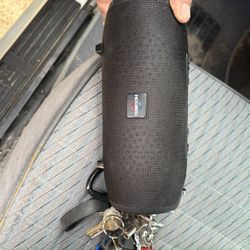 Hooked Pill Bluetooth Speaker 