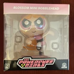 POWER PUFF GIRLS BLOSSOM FIGURE NEW