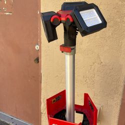 Milwaukee  Rocket Led Light/ Charger