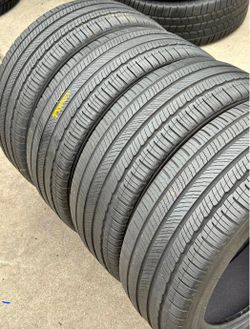 235 45 18 Michelin tires Con Excelente calidad Las 4