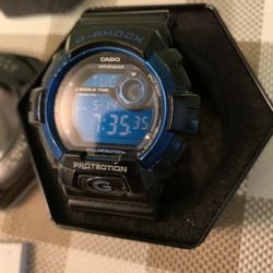 Men’s Casio G Shock Watch In Black & Blue Design, Model 3285, Everything Included. Just Like New.