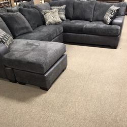 Stunning sectional couch!