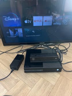 Original Xbox One 500GB Console Bundle with Kinect (No Controller)