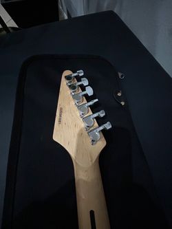 STARCASTER BLACK