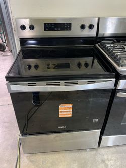 Whirlpool electric stove 30”